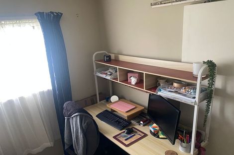 Photo of property in 1/35 Kaipatiki Road, Glenfield, Auckland, 0629