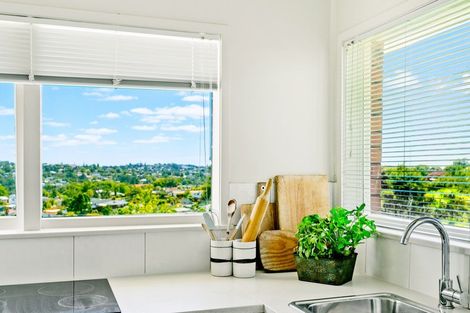 Photo of property in 2/23 Seaview Road, Glenfield, Auckland, 0629