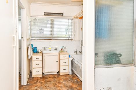 Photo of property in 6 Boundary Road, Opaheke, Papakura, 2113