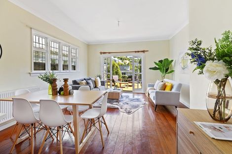 Photo of property in 11 Rimu Road, Kelburn, Wellington, 6012