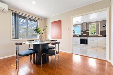 Photo of property in 168a Carlisle Road, Northcross, Auckland, 0632