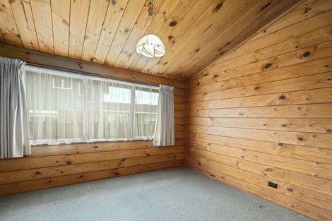 Photo of property in 24 Neri Crescent, Pomare, Rotorua, 3015