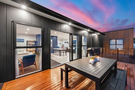 Photo of property in 16 Cuba Street, Petone, Lower Hutt, 5012