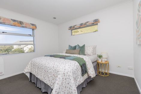 Photo of property in 11 Yarnbrook Grove, Churton Park, Wellington, 6037