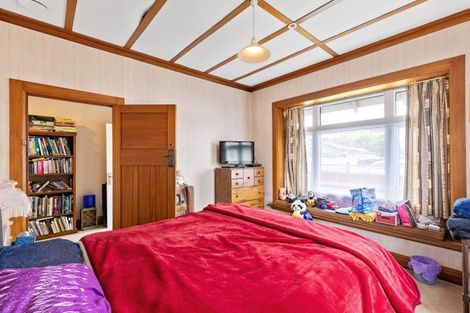 Photo of property in 77 Heretaunga Street, Palmerston North, 4414