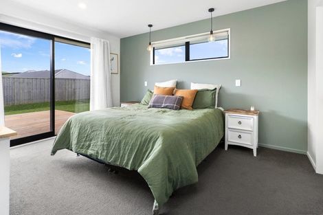 Photo of property in 17 Merino Crescent, Amberley, 7410