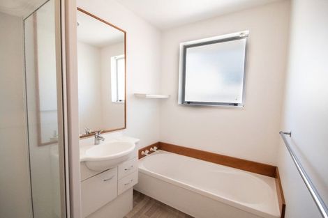 Photo of property in 3/5 Broadbent Street, Riccarton, Christchurch, 8041