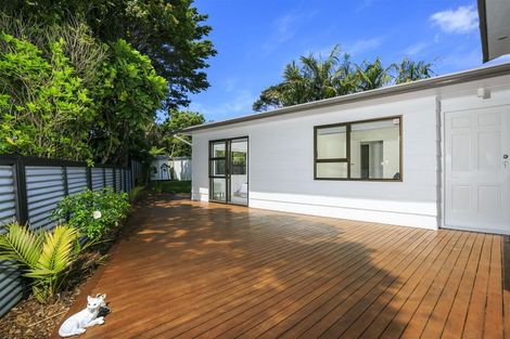Photo of property in 2/27a Stanley Road, Glenfield, Auckland, 0629