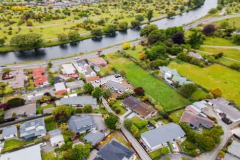 Photo of property in 21 De Bloge Place, Burwood, Christchurch, 8061