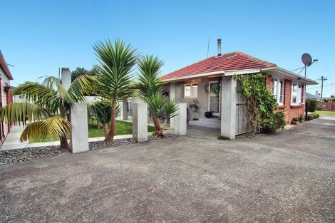 Photo of property in 7 Rixon Place, Te Atatu Peninsula, Auckland, 0610