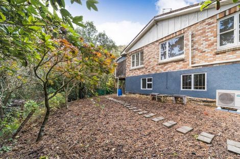 Photo of property in 140 Aokautere Drive, Fitzherbert, Palmerston North, 4410