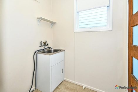 Photo of property in 11 Gardiner Grove, Mangere East, Auckland, 2024