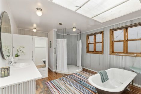 Photo of property in 43 Domett Street, Waitara, 4320