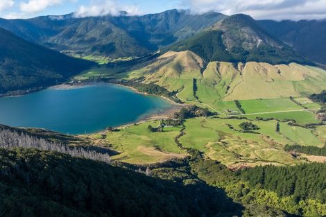 Photo of property in 803 Manaroa Road, Manaroa, Picton, 7282