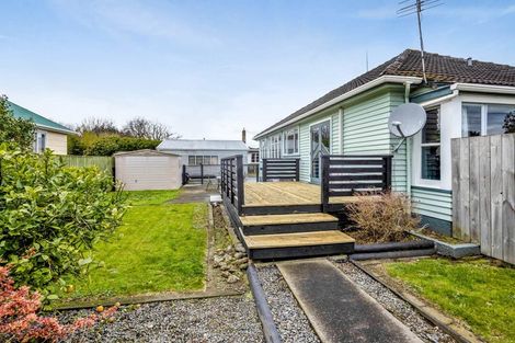 Photo of property in 1 Malone Place, Hawera, 4610