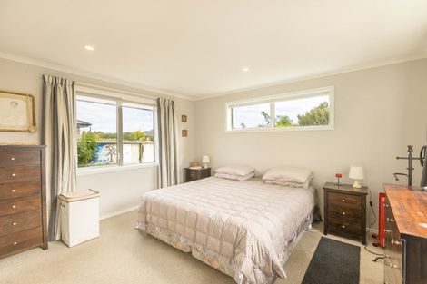 Photo of property in 23 Mahia Lane, Waikanae, 5036