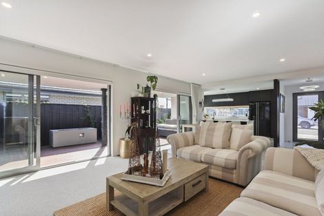Photo of property in 43 Chambers Avenue, Woodend, 7610
