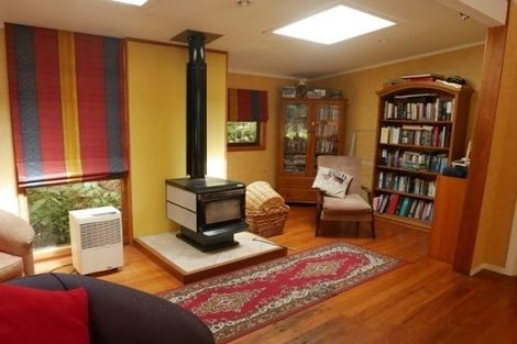 Photo of property in 55 Elmslie Road, Pinehaven, Upper Hutt, 5019