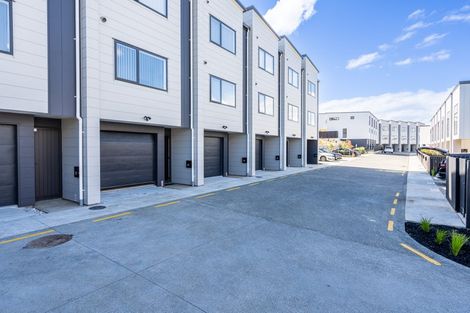 Photo of property in 68 Tukari Lane, Mangere Bridge, Auckland, 2022