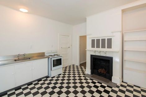 Photo of property in 10 Governor Road, Northland, Wellington, 6012