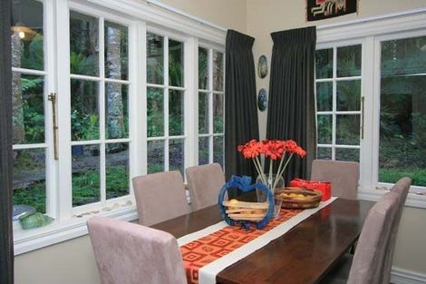 Photo of property in 57 Otitori Bay Road, Titirangi, Auckland, 0604