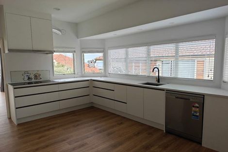 Photo of property in 42 Sharon Road, Waiake, Auckland, 0630