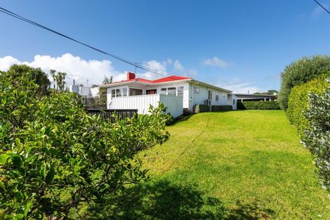 Photo of property in 54 Waiwaka Terrace, Strandon, New Plymouth, 4312