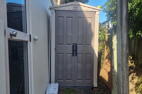 Photo of property in 2/86 Birkenhead Avenue, Birkenhead, Auckland, 0626