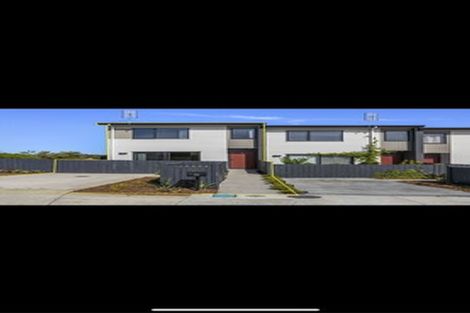 Photo of property in 30 Matawhanga Drive, Wattle Downs, Auckland, 2103