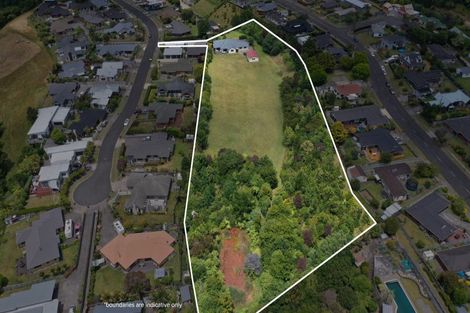 Photo of property in 11a Montrose Place, Highlands Park, New Plymouth, 4312
