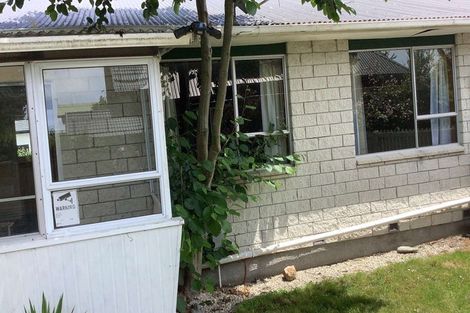 Photo of property in 72 Waratah Street, Avondale, Christchurch, 8061