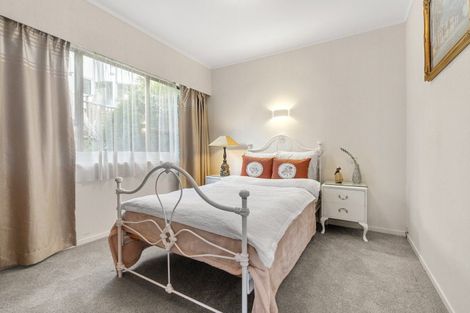 Photo of property in 1/108 Ocean View Road, Northcote, Auckland, 0627
