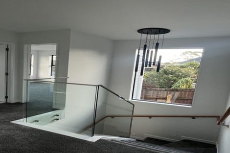 Photo of property in 1 Boys Place, Pakuranga Heights, Auckland, 2010