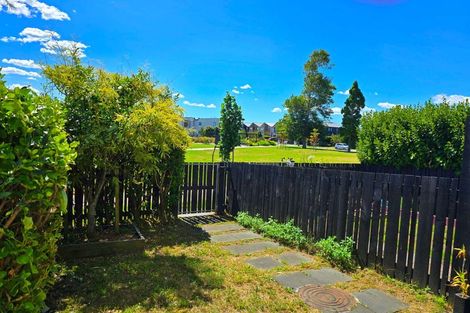 Photo of property in 21 Alliance Lane, Papakura, 2110