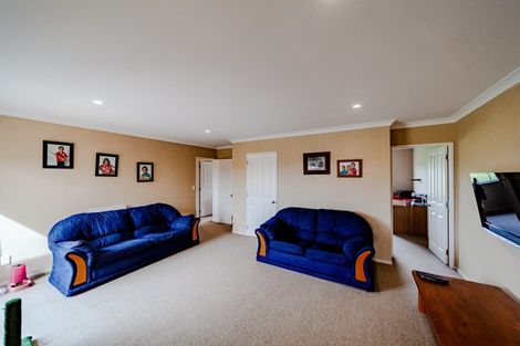 Photo of property in 28 Pourerere Road, Waipawa, 4271