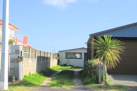 Photo of property in 1218b Papamoa Beach Road, Papamoa Beach, Papamoa, 3118