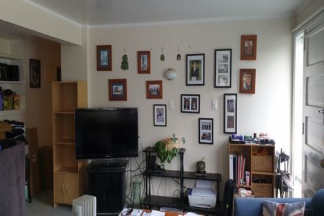 Photo of property in 50 Randwick Road, Northland, Wellington, 6012