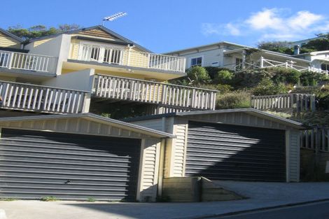 Photo of property in 17 Kopiko Way, Brooklyn, Wellington, 6021