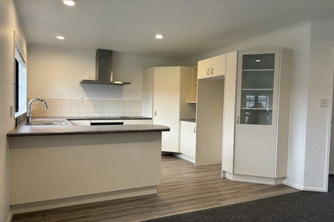 Photo of property in 1/20 Greta Place, Stanmore Bay, Whangaparaoa, 0932