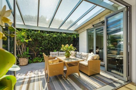 Photo of property in 4 Taumata Road, Omaha, Warkworth, 0986