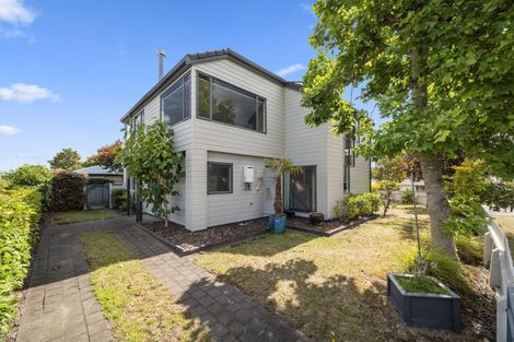 Photo of property in 2/7 Ngamotu Road, Taupo, 3330