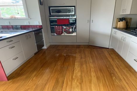 Photo of property in 2/10 Neil Avenue, Te Atatu Peninsula, Auckland, 0610