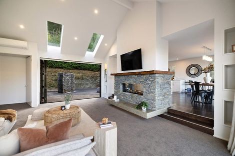 Photo of property in 1 Goldleaf Hill, Queenstown, 9300
