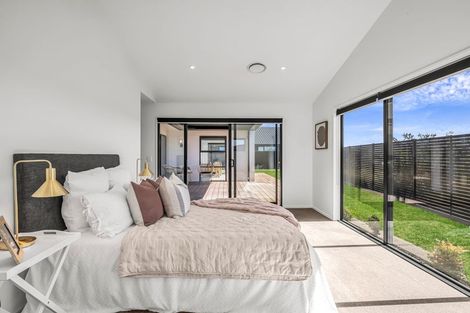 Photo of property in 17 Angus Place, Rangiora, 7400