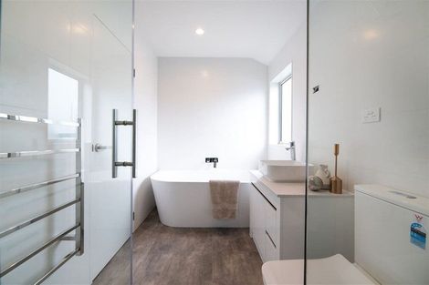 Photo of property in 14a Coniston Avenue, Te Atatu South, Auckland, 0610
