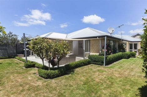 Photo of property in 9 Dunvegan Place, Harewood, Christchurch, 8051
