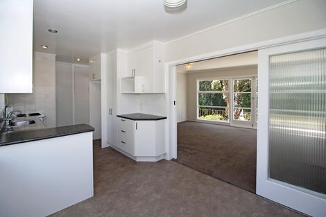 Photo of property in 34 Beaubank Road, Kelston, Auckland, 0602