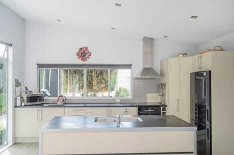 Photo of property in 40 Pauanui Beach Road, Pauanui, Hikuai, 3579