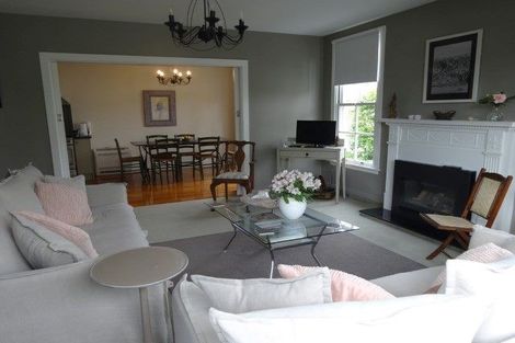 Photo of property in 165 Fendalton Road, Fendalton, Christchurch, 8052