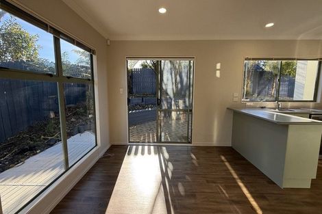 Photo of property in 6 Chadlington Avenue, Henderson, Auckland, 0612